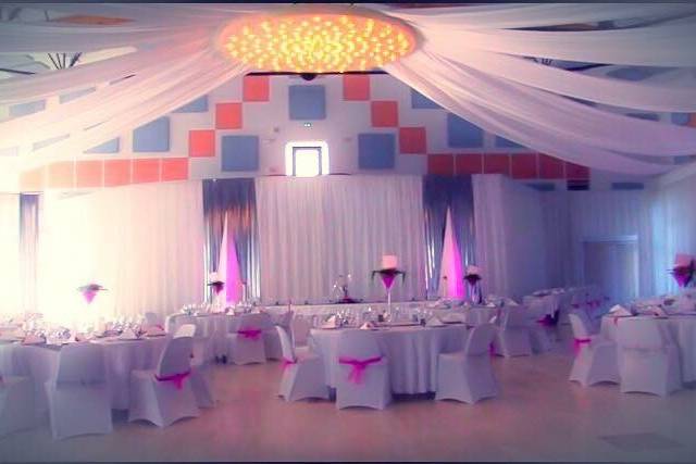 Salle complète mariage fuschia