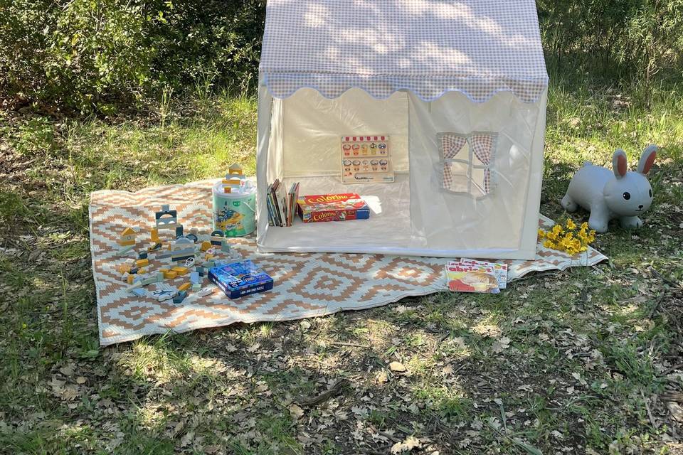 Cabane, livres, jeux 📚