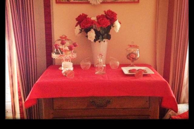 Table rouge et blanc