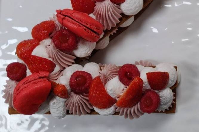 Number cake fruits rouges