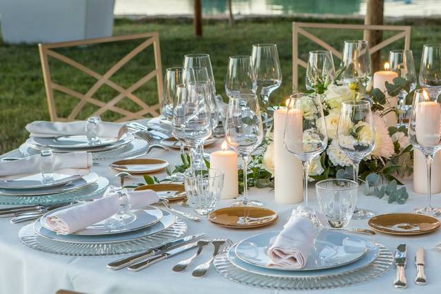 Table dans le jardin