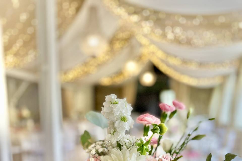 Bouquet table