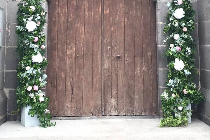 Décor entrée église
