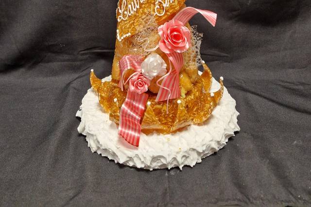 Pièce montée avec sucre tiré