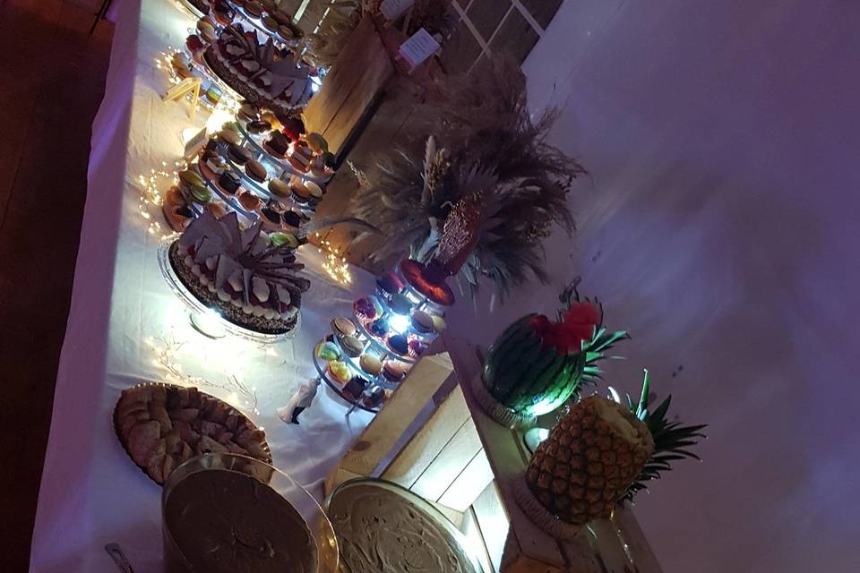 Buffet desserts
