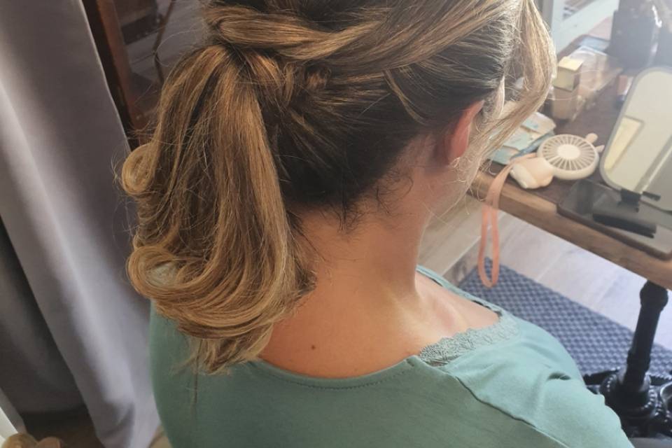 Coiffure demoiselle d'honneur