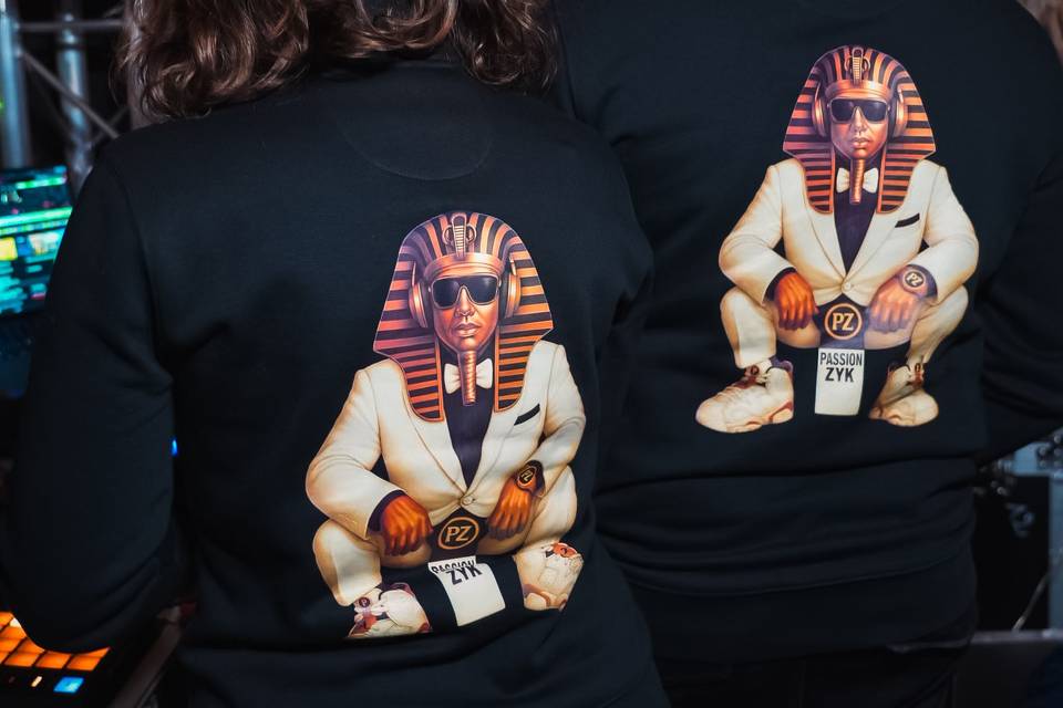 LOGO SWEATSHOOTS