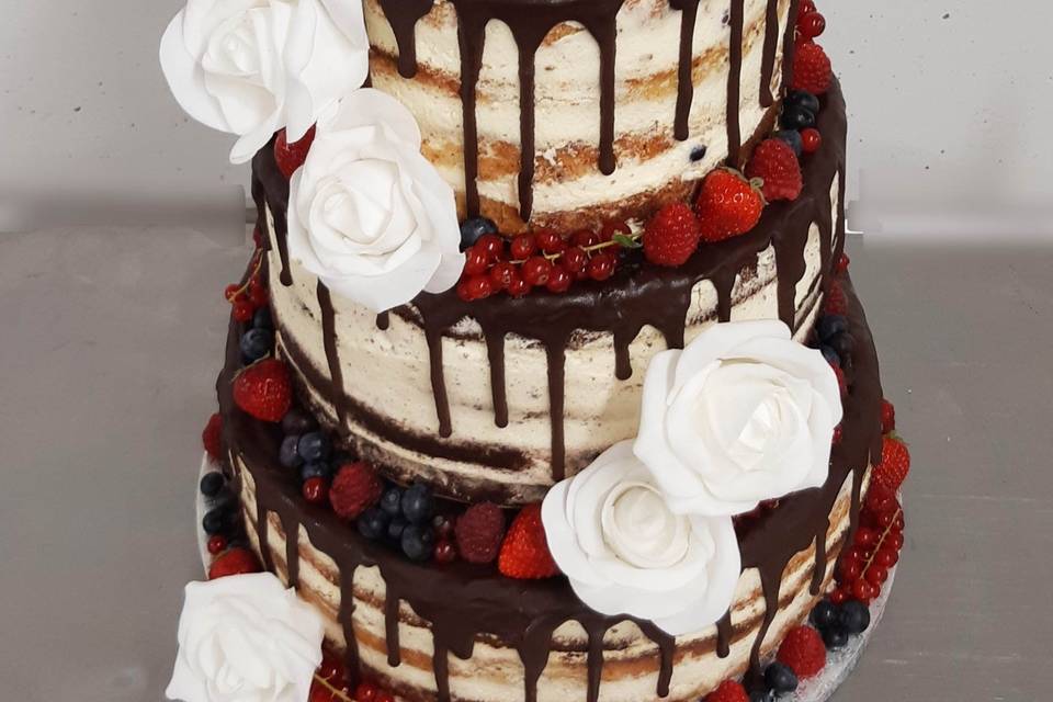 Wedding dripcake fruits/fleurs