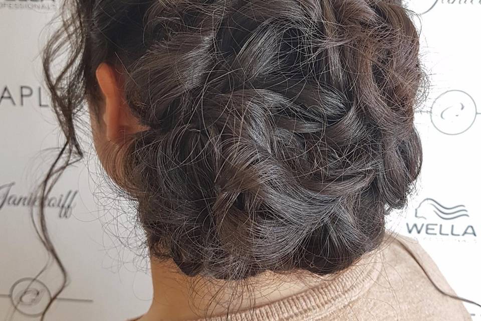 Chignon Messy torsade cheveux