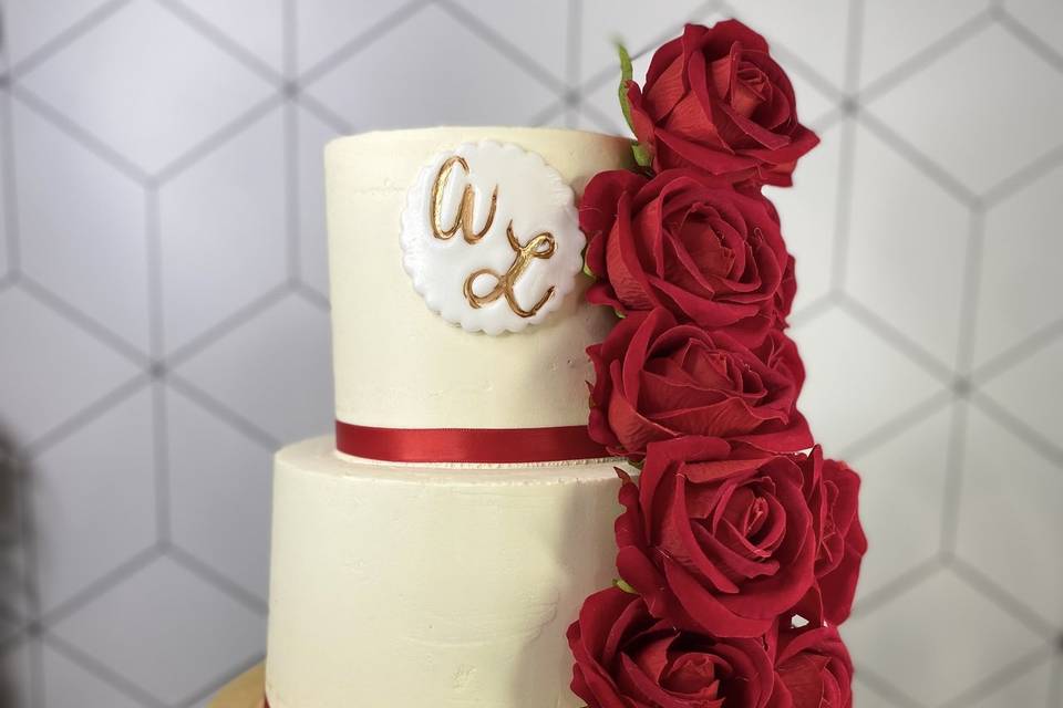 Wedding cake roses