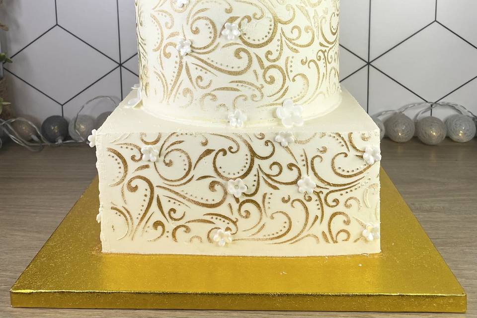 Wedding cake baroque