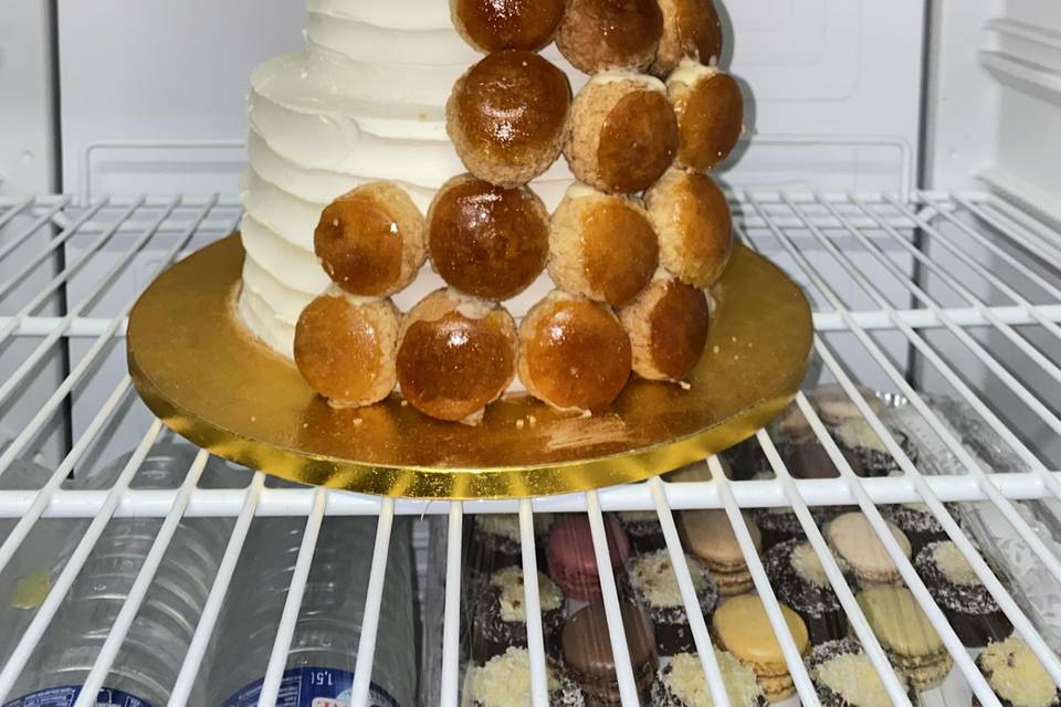 Wedding cake choux