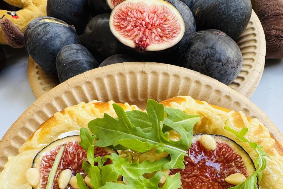 Bretzel chèvre miel figues