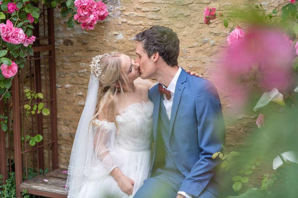 Séance couple avec roses