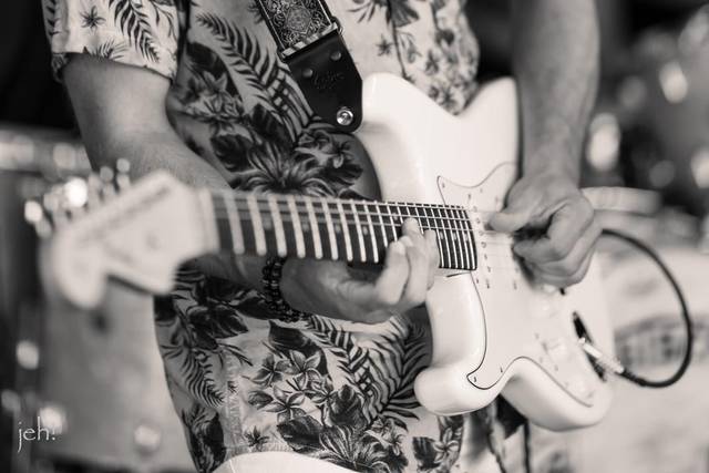 Alex, Guitare