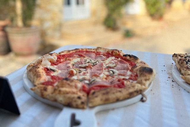 Pizza Regina