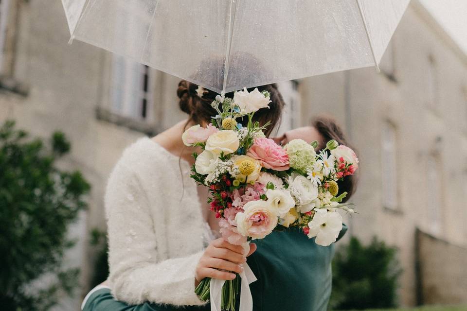Bisou parapluie c'est joli!