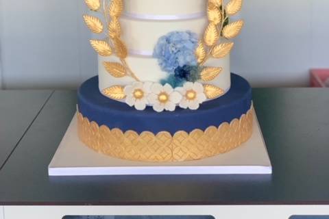 Wedding Cake Gold