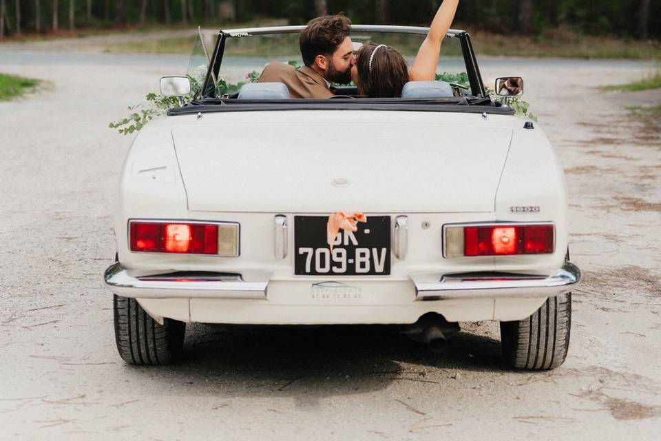 Car Kiss