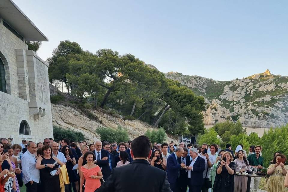 Les mariés dansent