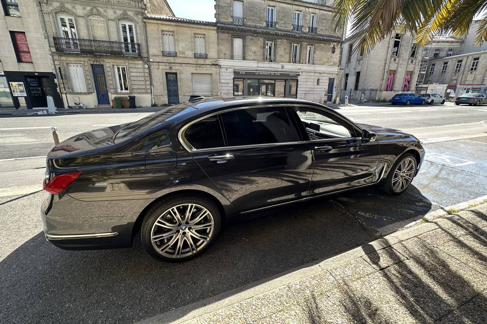 BMW 745Le et Range Rover