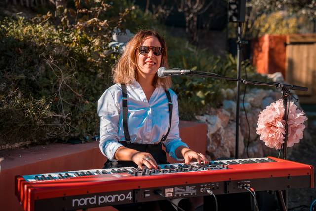 Chloé, pianiste