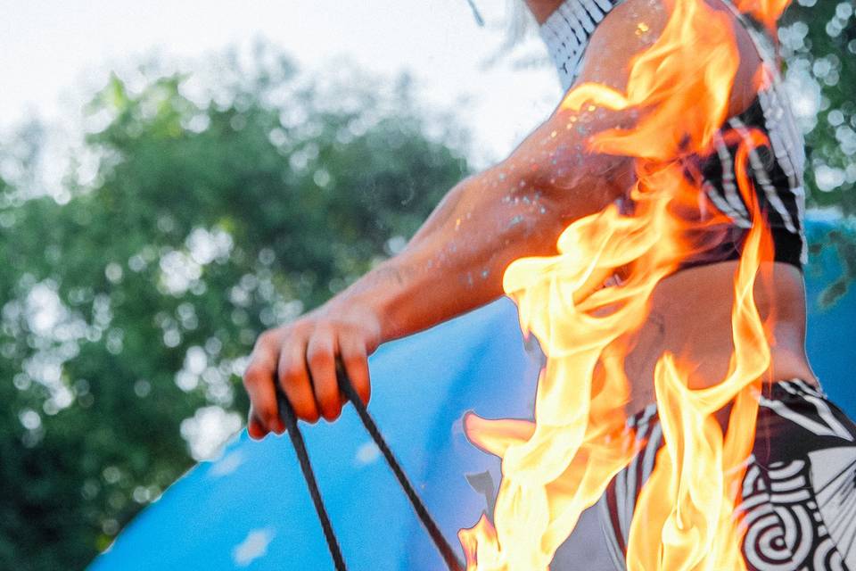 Bolas feu / Madame loyal