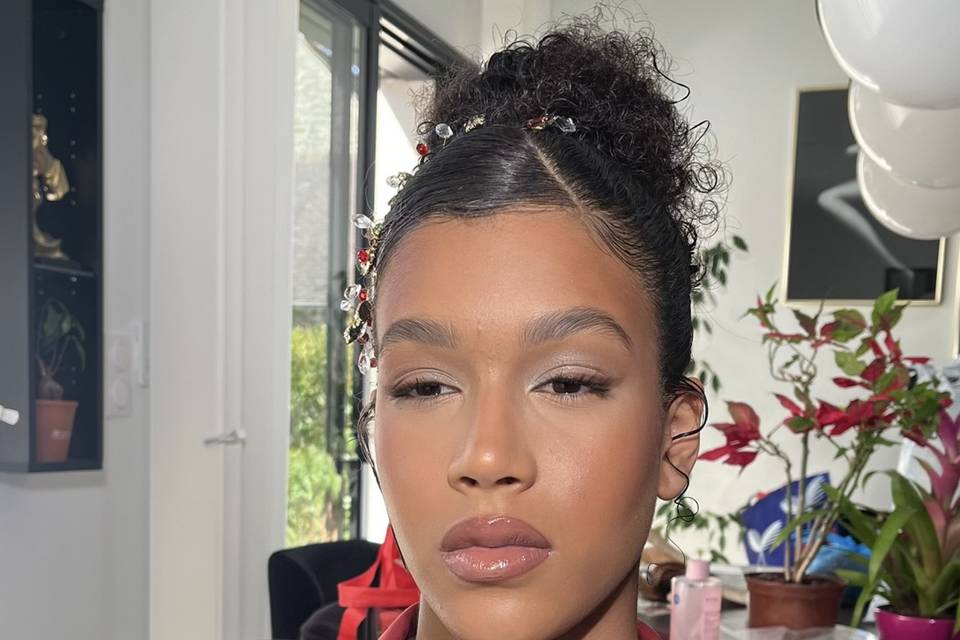 Make Up by Anney