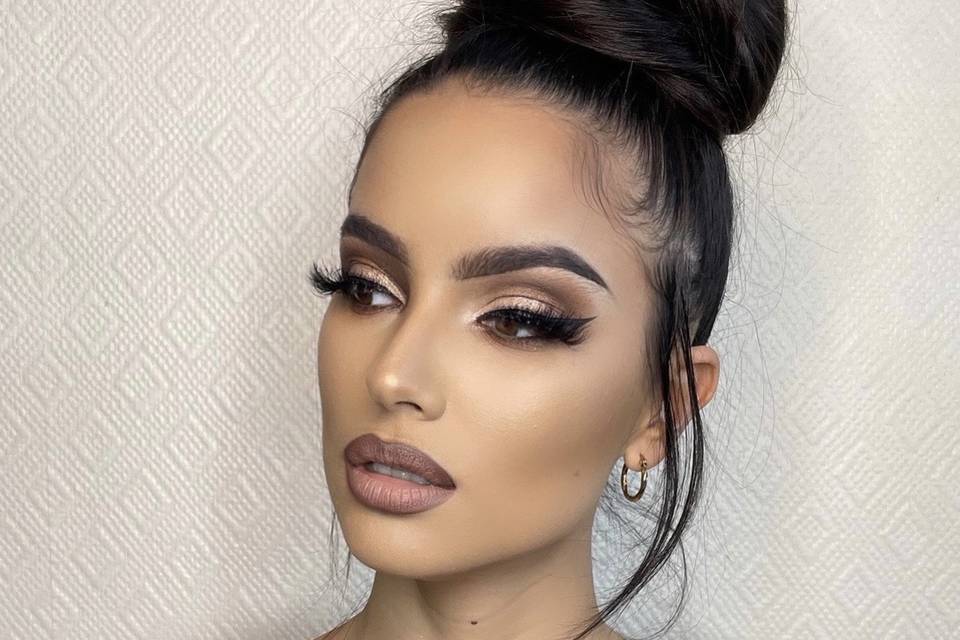 Coiffure et maquillage