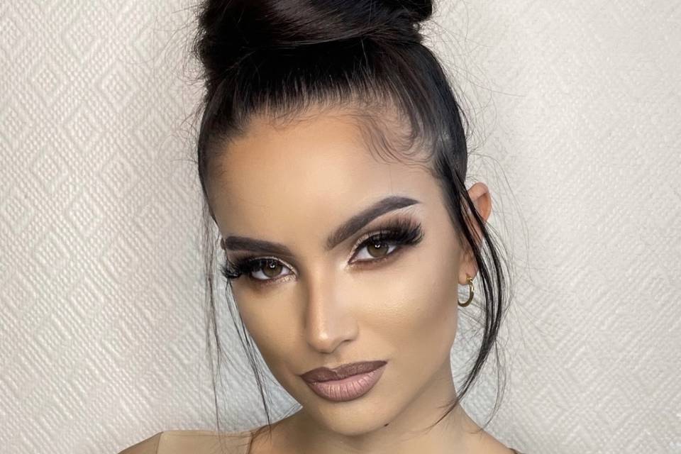 Coiffure et maquillage
