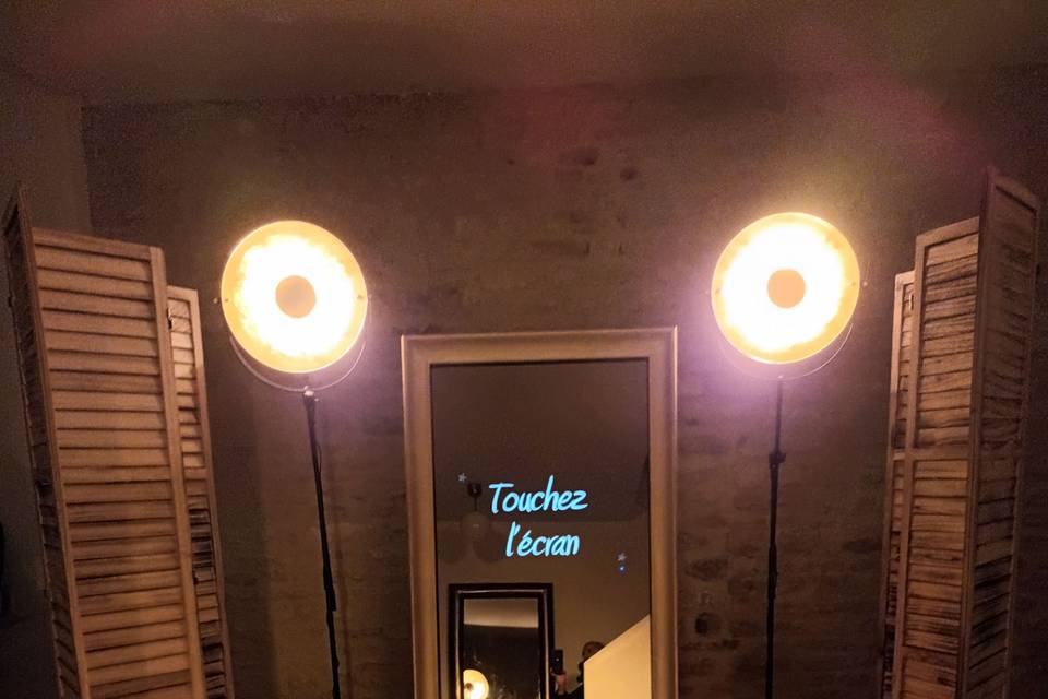 Borne photo miroir
