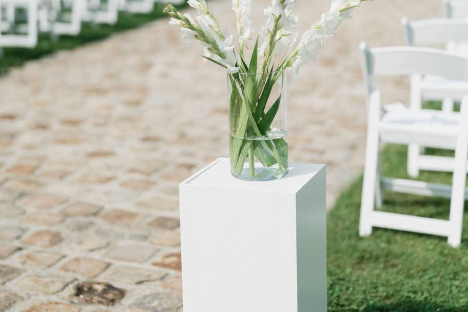Colonne cérémonie fleurs