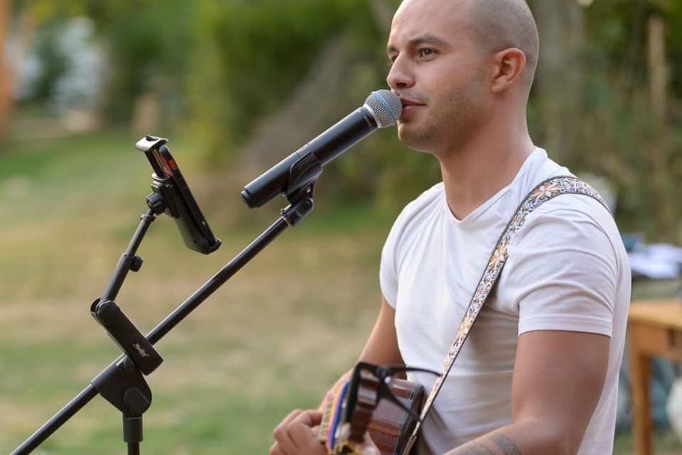 Yanis - Chanteur guitariste