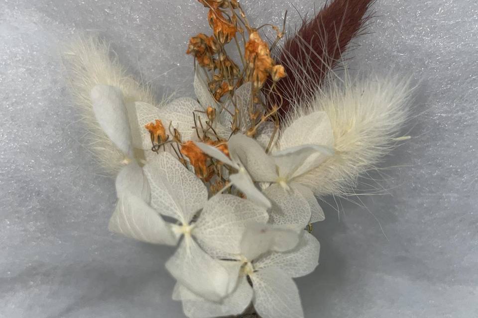 Boutonnière fleurs séchées