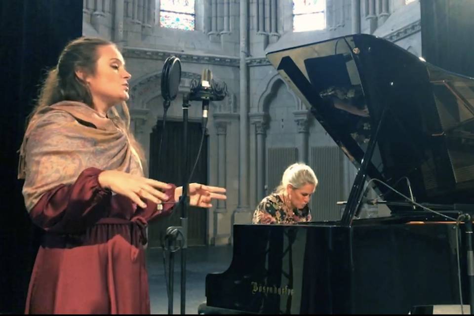 Leila: chant, Emilie : piano