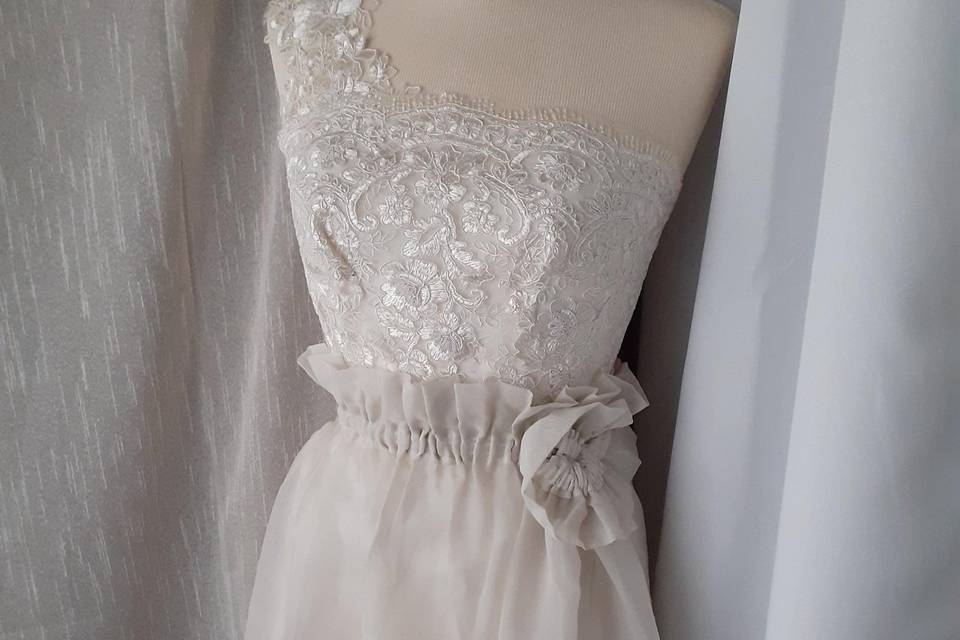 Robe de mariée courte