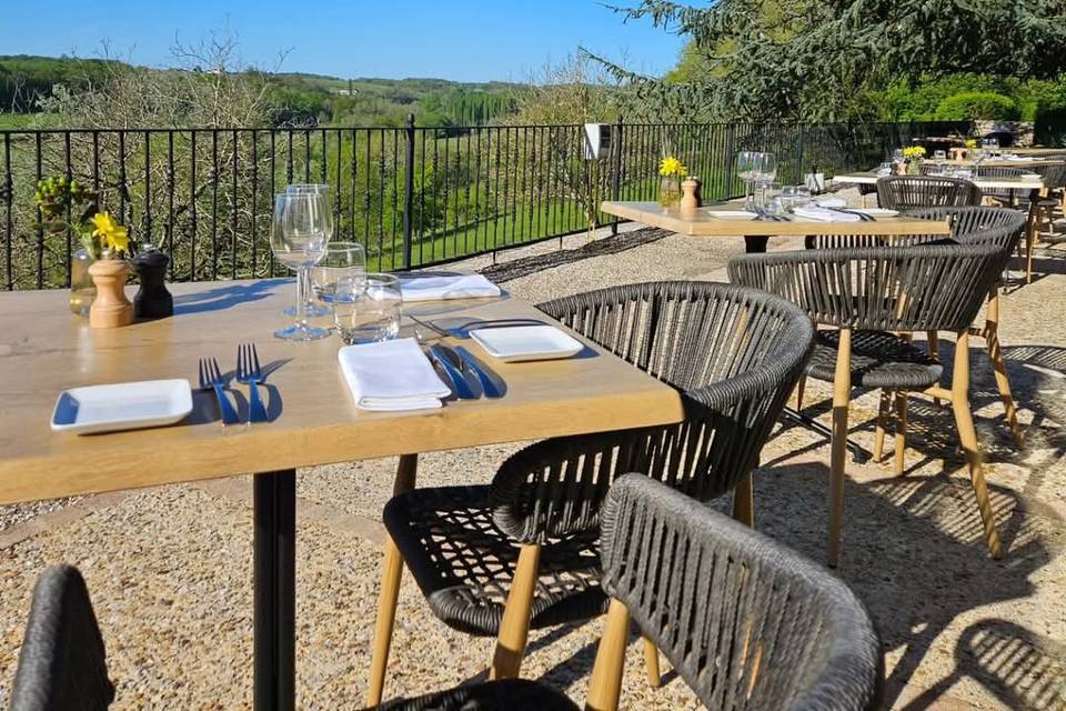 Terrasse avec vue sur vallée
