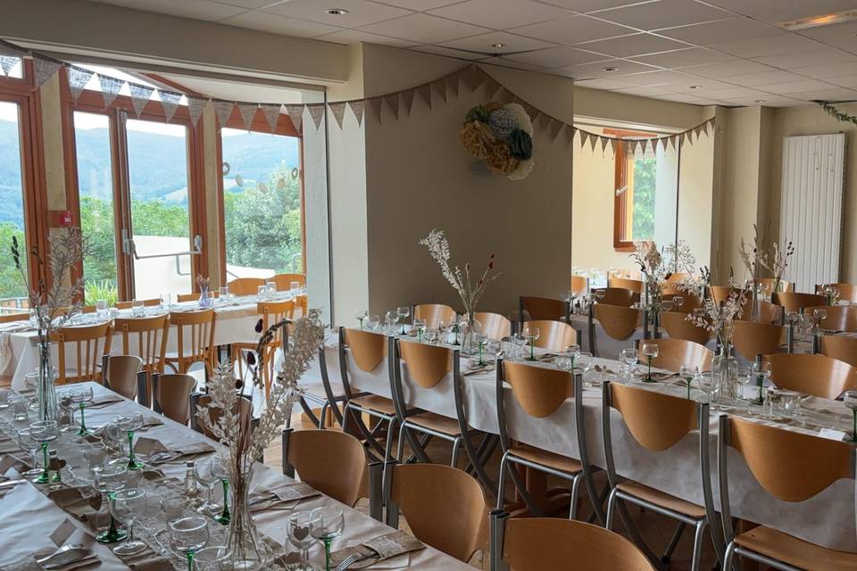 Repas en salle à manger