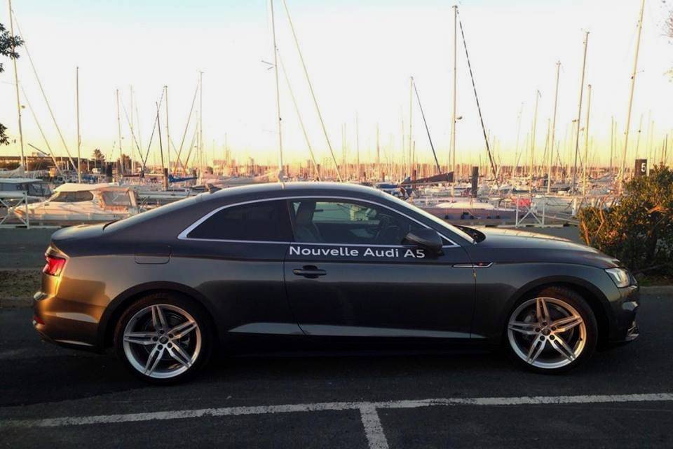 Audi A5 sur le port