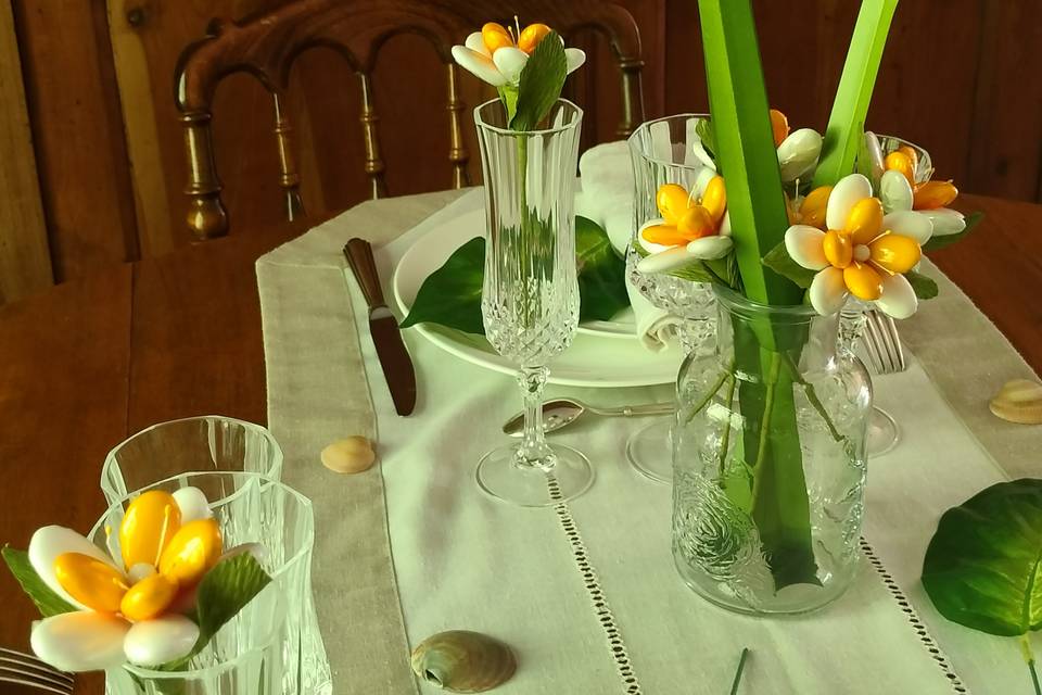 Fleur de tiaré dans verre