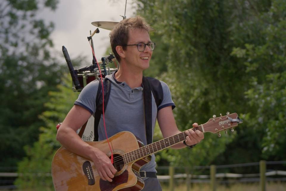 PAUL MP - ONE MAN BAND