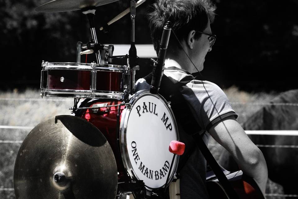 PAUL MP - ONE MAN BAND
