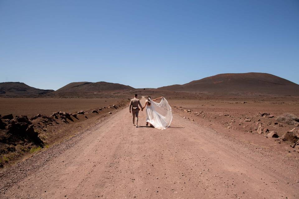 À la Réunion, trash the dress