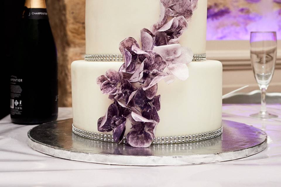Élégance Moderne-SapphireCake