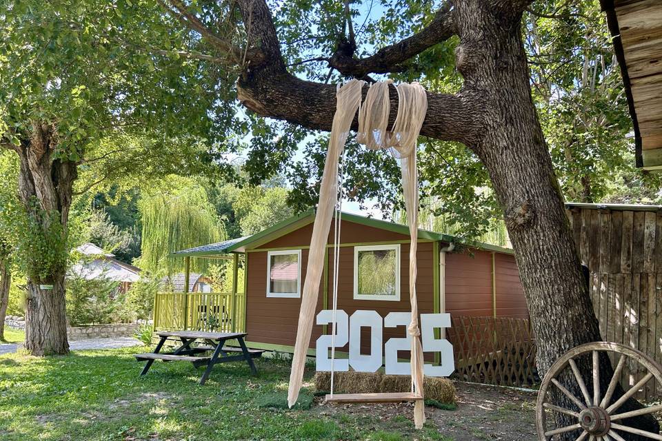 Déco extérieure balançoire