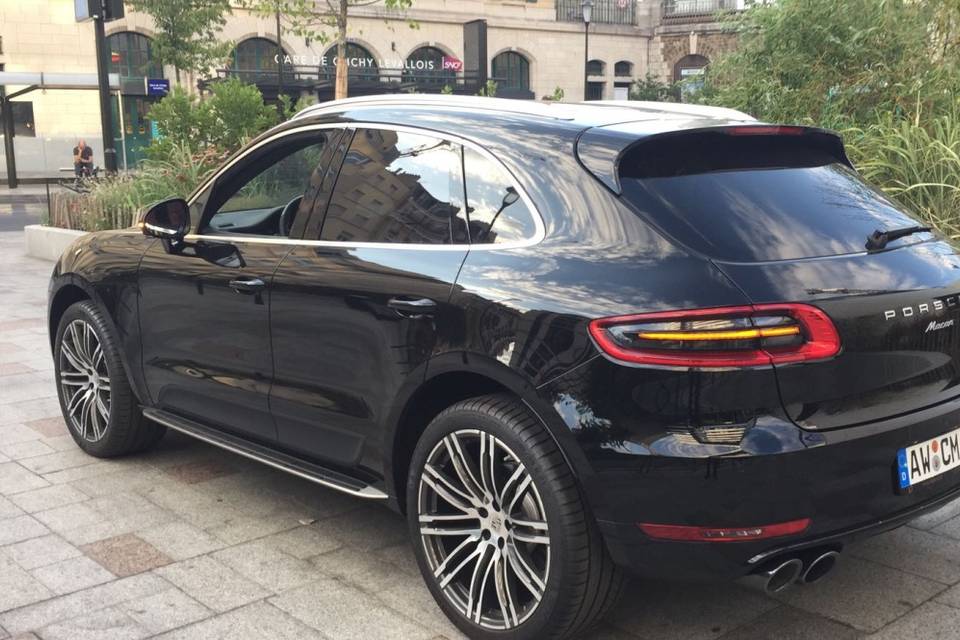 Macan S