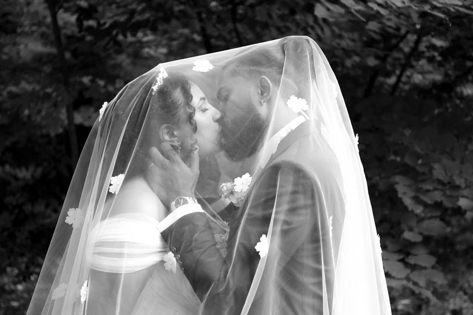 Shooting couple