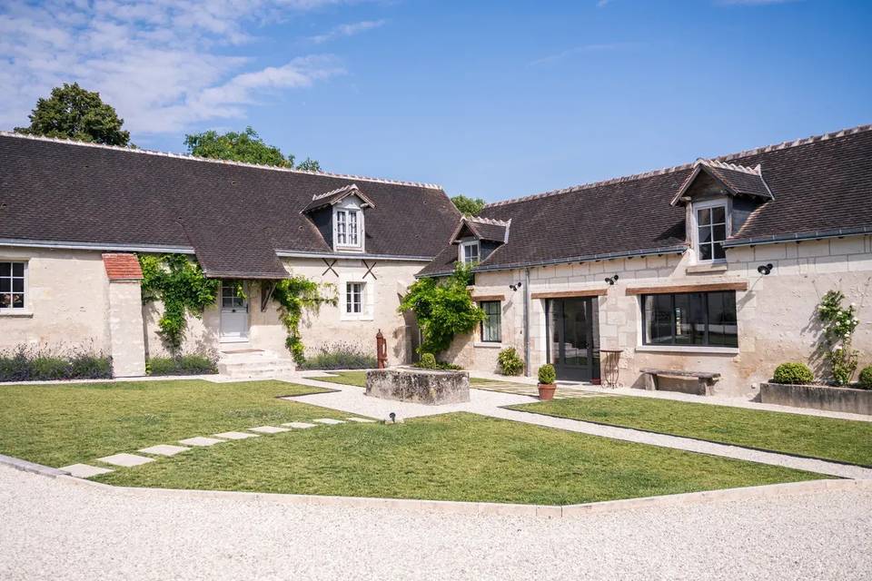 La cour