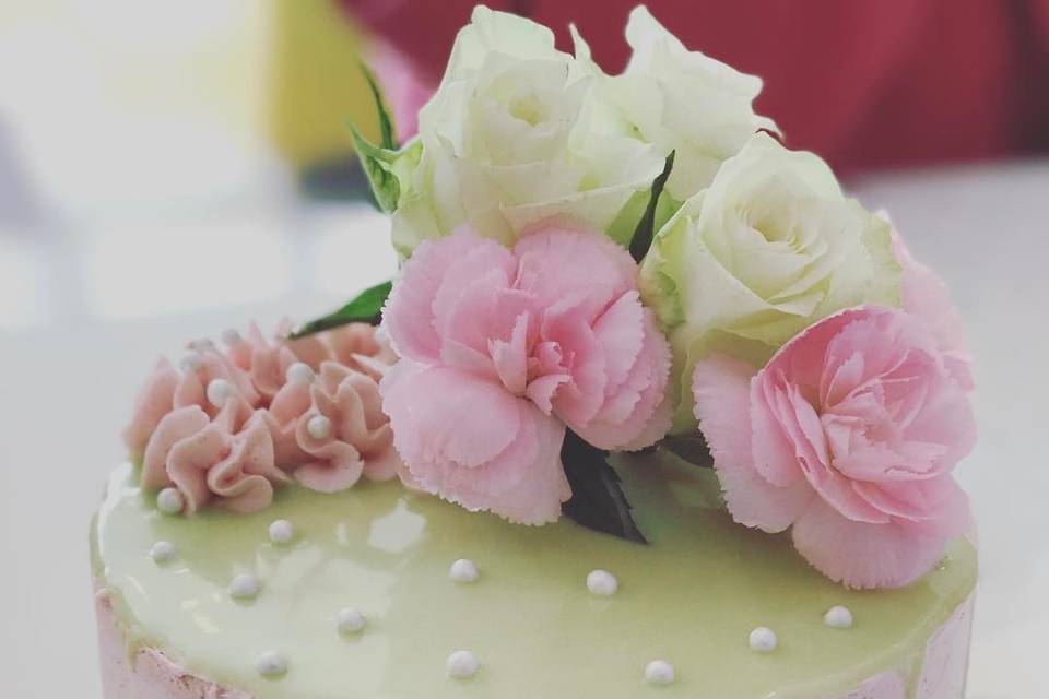 Drip cake rose