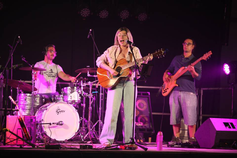 Lori Bess Trio
